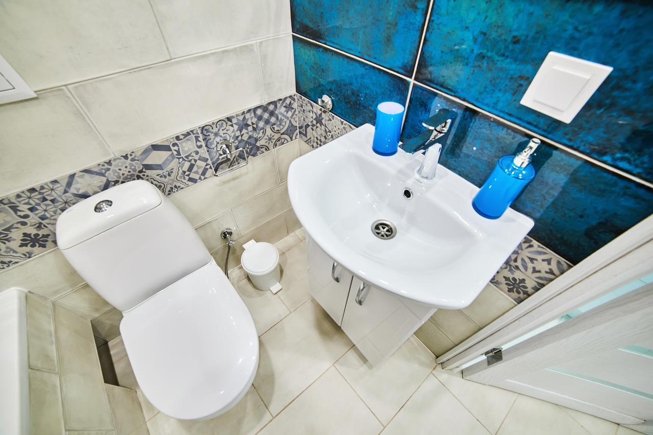 Romantic Apartment In The Сity Сenter Lviv Ngoại thất bức ảnh